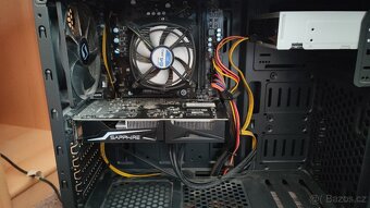 Prodám počítač HAL 3000 + monitor Acer - 11