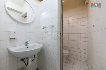 Prodej obchod a služby, 85 m², Karlovy Vary, ul. Moskevská - 11