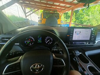 Toyota Sienna XLE 2,5hybrid AWD 2021 nový model - 11