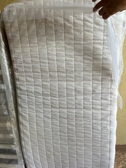 Sundvik IKEA dřevěná dětská postýlka s matrací - 11