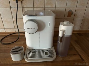 Kávovar Nespresso Lattissima - 11