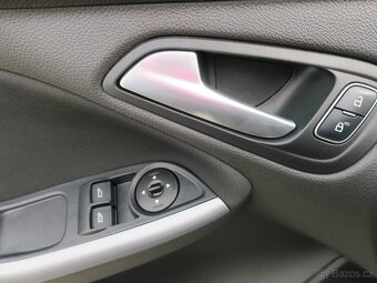 Ford Focus 1.0 i 74 kW - 11