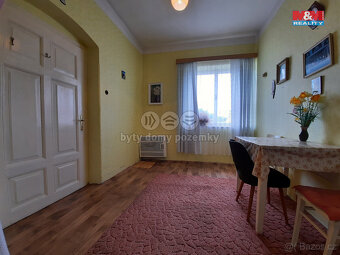 Prodej podílu 9/24 rodinného domu, Mikulovice, ul. Hlavní - 11