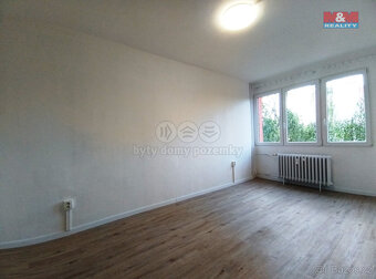 Pronájem bytu 3+1, 56 m², Pardubice, ul. Kosmonautů - 11