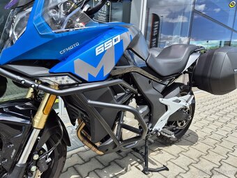 CFMOTO 650 MT PREMIUM - 11