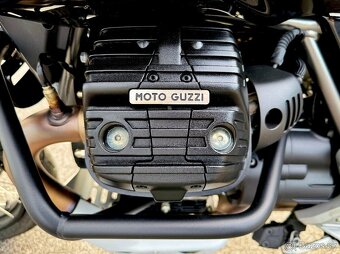 Moto Guzzi V85TT Guardia D’Onore – limitovaná edice - 11