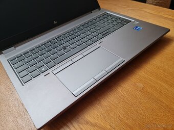 Nádherný HP ZBook Fury G8 1TB/64GB a dokovací stanice - 11