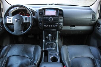 Nissan Pathfinder 3.0 V6 A/T 7MIEST - 11