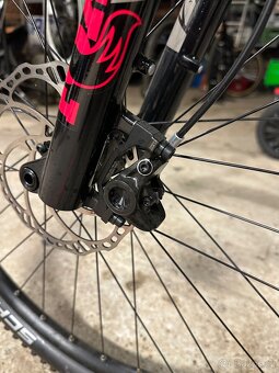 NOVÉ kolo Cube Reaction - 11