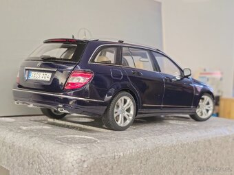 Mercedes Benz C 1:18 Autoart - 11