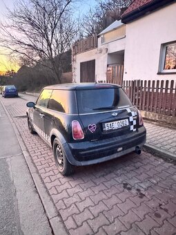 Mini Cooper One 1.6 66kw rv.03 - 11