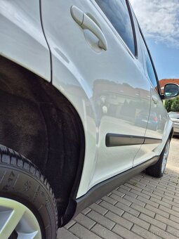 Škoda Yeti, 1.2 TSI/77kw, DSG, Xenon, tažné - 11
