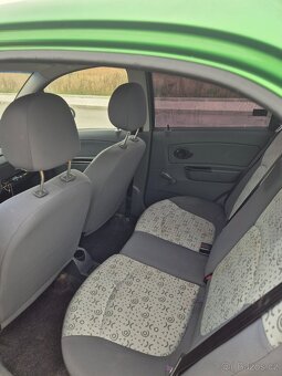 Prodám Chevrolet Spark - 11