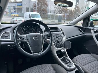 Opel Astra J 1,4 Turbo, 2013, šedá, STK 11/2026 - 11