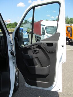 Renault Master 2.3 DCI 1.maj 10 palet spaní - 11