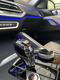 BMW X6 xDrive 40i, r.v. 2022 - 11