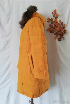 Péřová zimní oboustranná parka nová vel.38/40 - 11