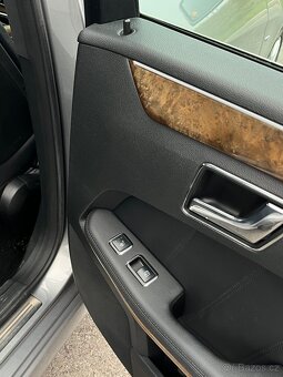 Mercedes E350 - 11