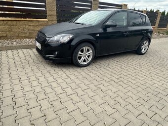 Kia Ceed 1.6nafta STK 12/2026 - 11