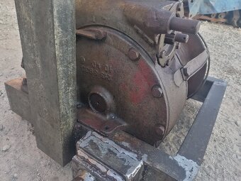 Naviják za traktor Zetor z V3S - 11