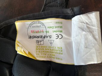 Bezpečnostní vesta na koně, 2x boty, helma, chapsy - dětské - 11