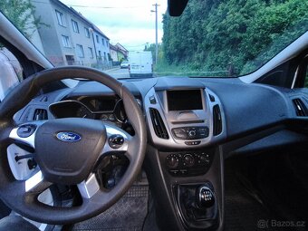 Ford Transit Connect rok 2016, vyhřívané sklo,velká navigace - 11
