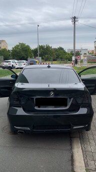 BMW E90 - 11
