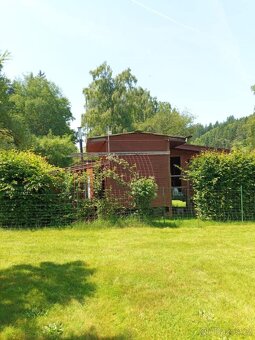 Pozemek s maringotkou - 11