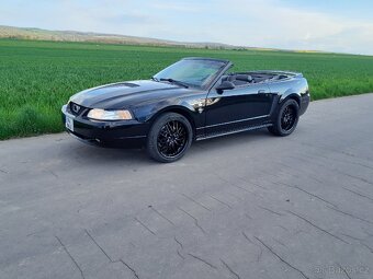 Ford Mustang 4.6 GT manuál,cabrio - 11