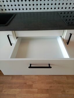 Zánovní Kuchyňská linka IKEA se spotřebiči - 11