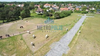 Stavební pozemek v klidné části obce Nový Vestec – ideální m - 11