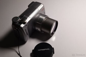 Olympus C-765 Ultra Zoom - 11