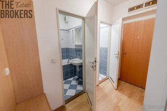Pronájem bytu 2+kk, 43 m2 s garážovým stáním - 11