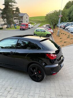 SEAT IBIZA CUPRA 1.4TSI 132kw DSG 136.000KM ROZSÁHLÝ SERVIS - 11