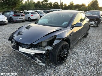 VÝKON ZDVIHU TESLA 3  DVOJITÝ MOTOR S DLOUHÝM DOSAHEM  Rok v - 11
