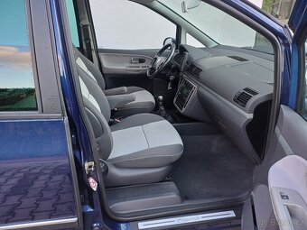 Benzínový Volkswagen Sharan 1.8 Turbo - 11