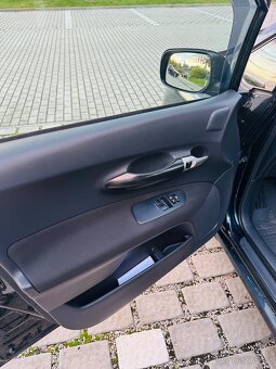 Toyota Auris 1.6 VVT-i 91 kW - 11