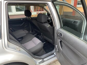 Volkswagen Golf Variant IV 1,9TDI 85kW 4Motion - 11