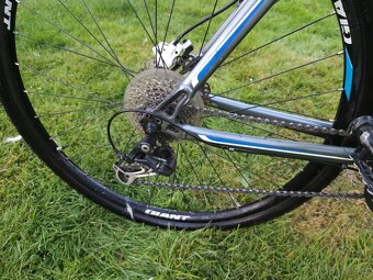 Krosové kolo Gaint Roam 1 - 11