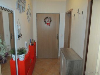 Baráčnická, 1+kk/L, 35m2, po rekonstrukci, vybavený, od 1.7. - 11