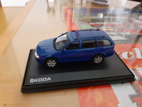 Modely aut - 11