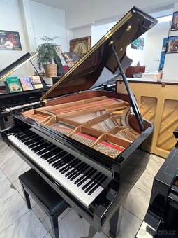 Klavír ESSEX mod EGP 173 Steinway & Sons se zárukou 5 let. - 11