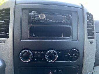 Volkswagen Crafter 2.0 TDi, 6 míst - 11