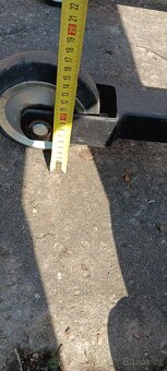 Zdvihaci plosina, stůl - 11