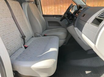 VOLKSWAGEN TRANSPORTER T5 2,0 TDi 4MOTION - 11
