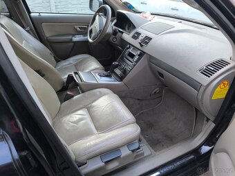 Volvo XC90 - 11