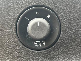 Opel Astra GTC 1.4 Turbo 140k Enjoy 2015, 103 kW, 65 300 km - 11