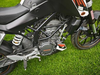 KTM 200 Duke (2013) 6400 km, TOP, po servisu - 11