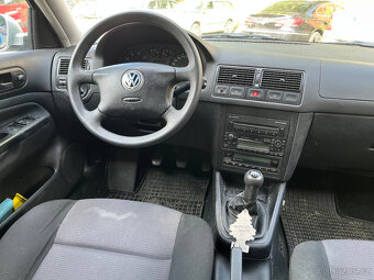 VOLKSWAGEN GOLF  1,6 i  77  Kw  - 11