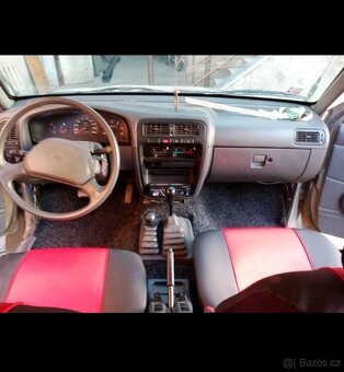 Nissan D21 Pickup - 11
